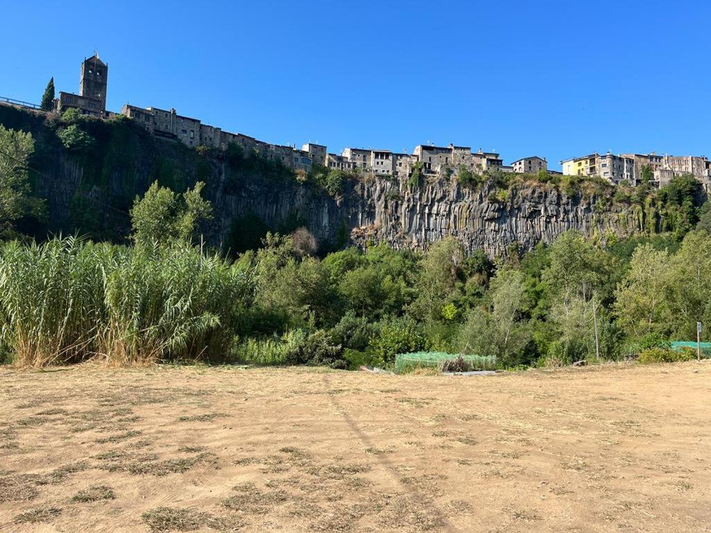Comanegra Castellfollit de la Roca Exterior foto